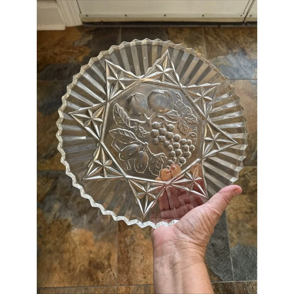 Vintage Federal Glass Pioneer Intaglio Pattern Ruffled Edge Bowl Fruit Center‎